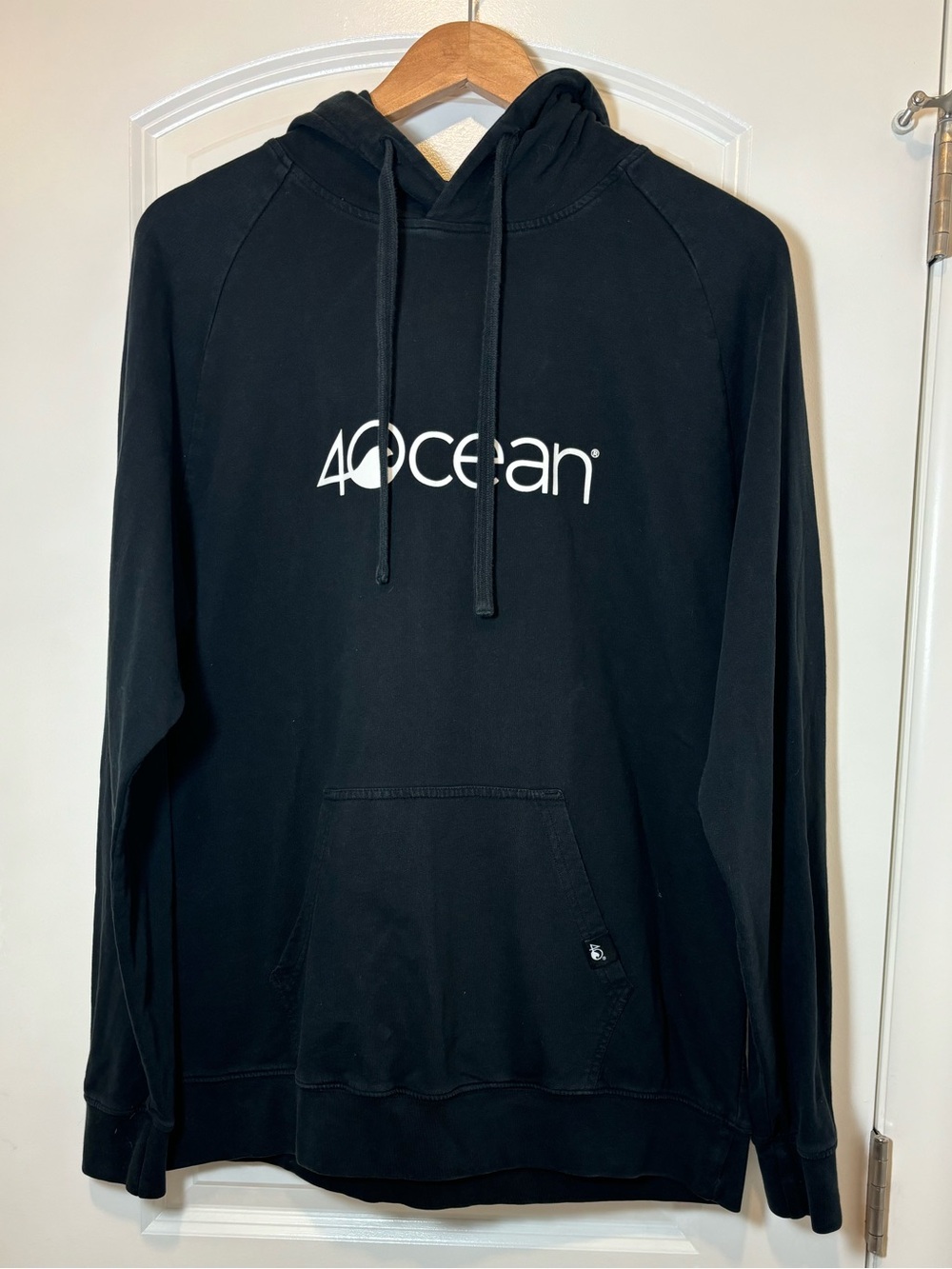 40 Ocean Black Logo Pullover Hoodie - Men's Casual Sweatshirt #435